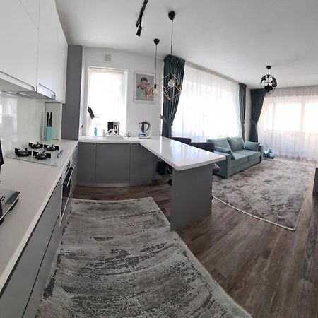 Апартаменты Apartament Coresimall Брашов Экстерьер фото