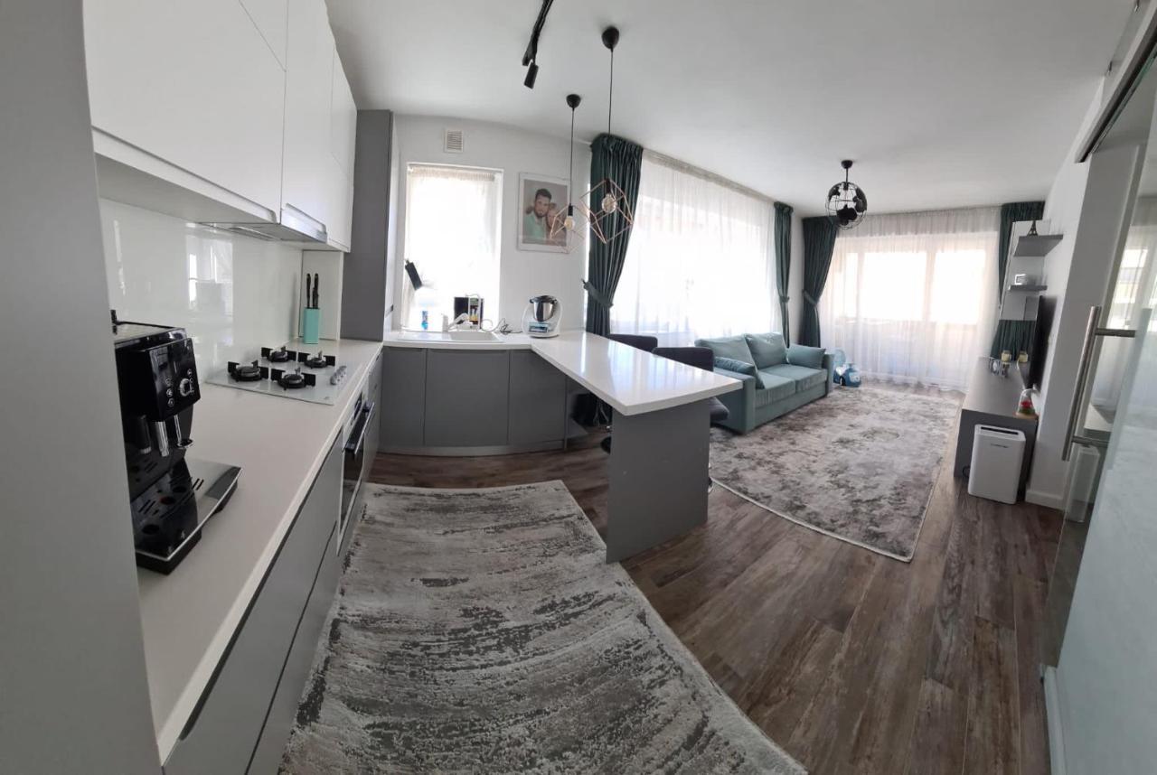 Апартаменты Apartament Coresimall Брашов Экстерьер фото