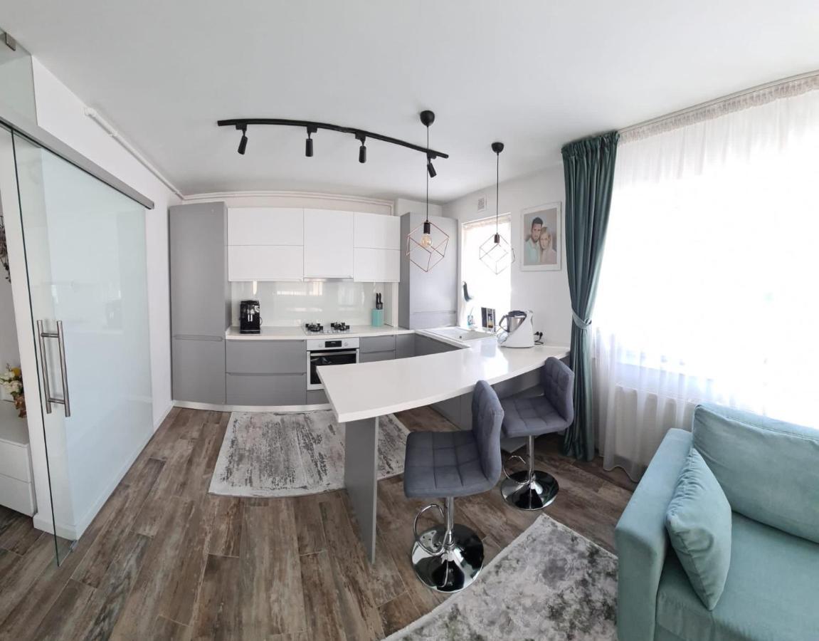 Апартаменты Apartament Coresimall Брашов Экстерьер фото